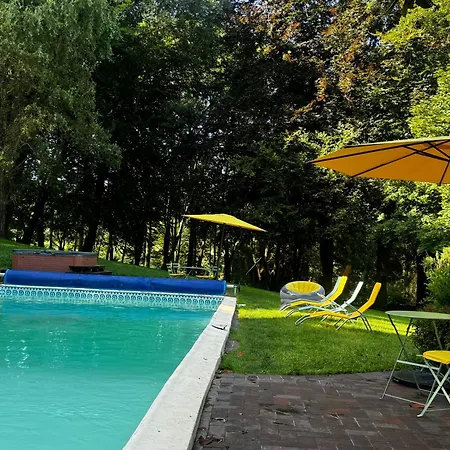 Epiceas, Piscine, Tennis, Ferienhaus Guerquesalles