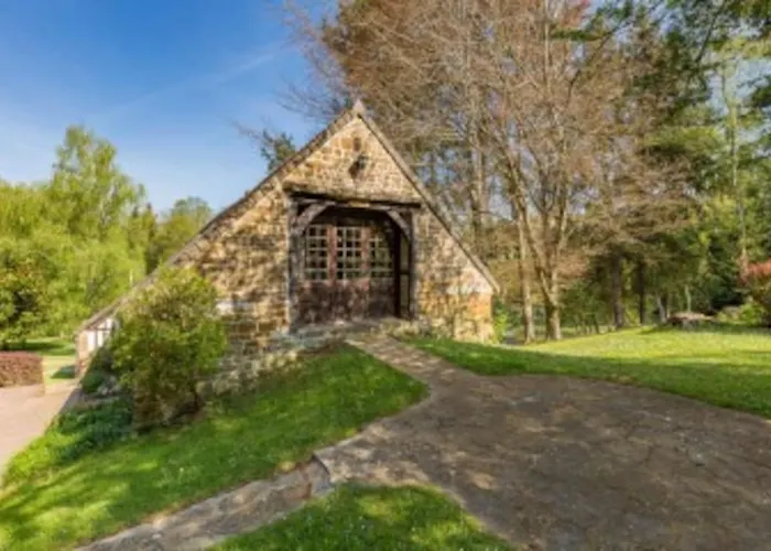 Epiceas, Piscine, Tennis, * Guerquesalles